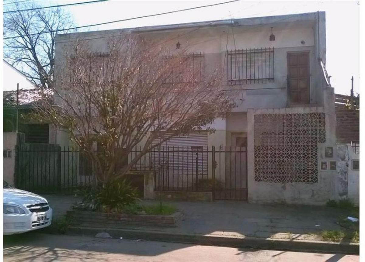 Picture of Home For Sale in Hurlingham, Buenos Aires, Argentina