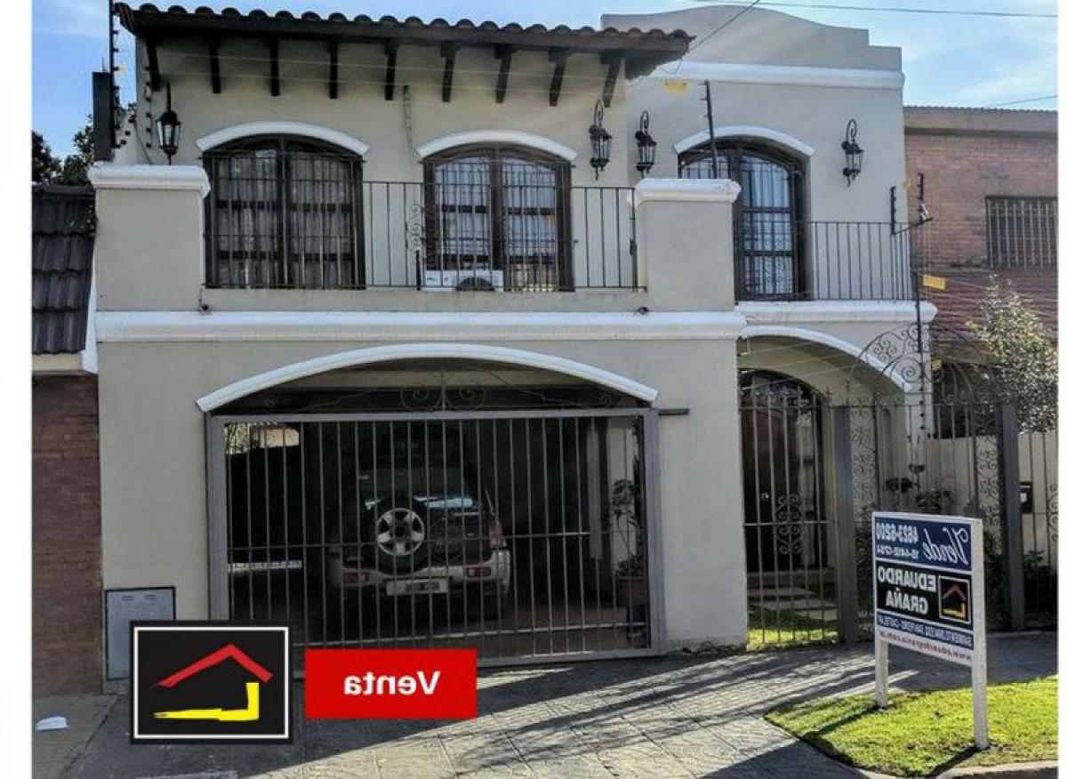Picture of Home For Sale in Moron, Buenos Aires, Argentina