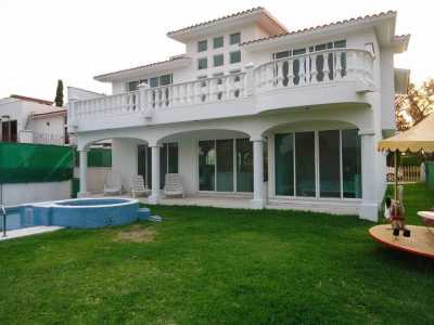 Home For Sale in Atlatlahucan, Mexico