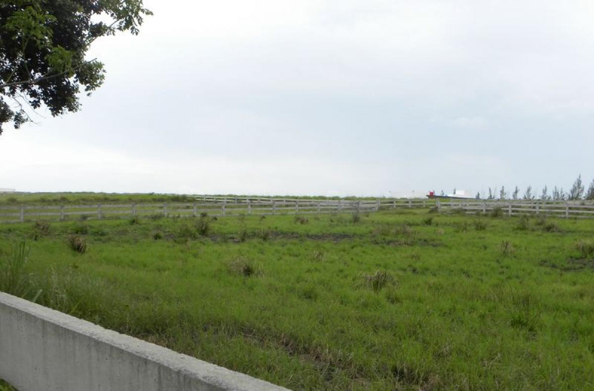 Picture of Residential Land For Sale in Veracruz De Ignacio De La Llave, Veracruz, Mexico