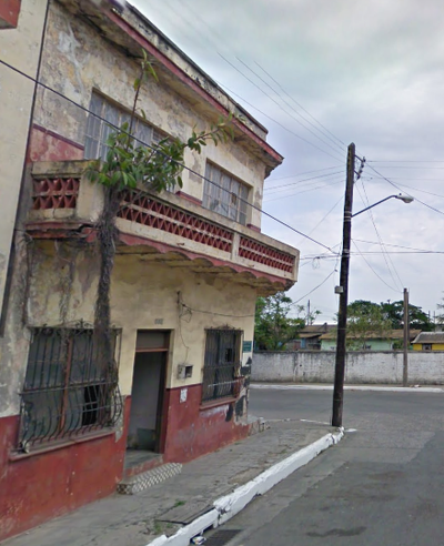 Apartment Building For Sale in