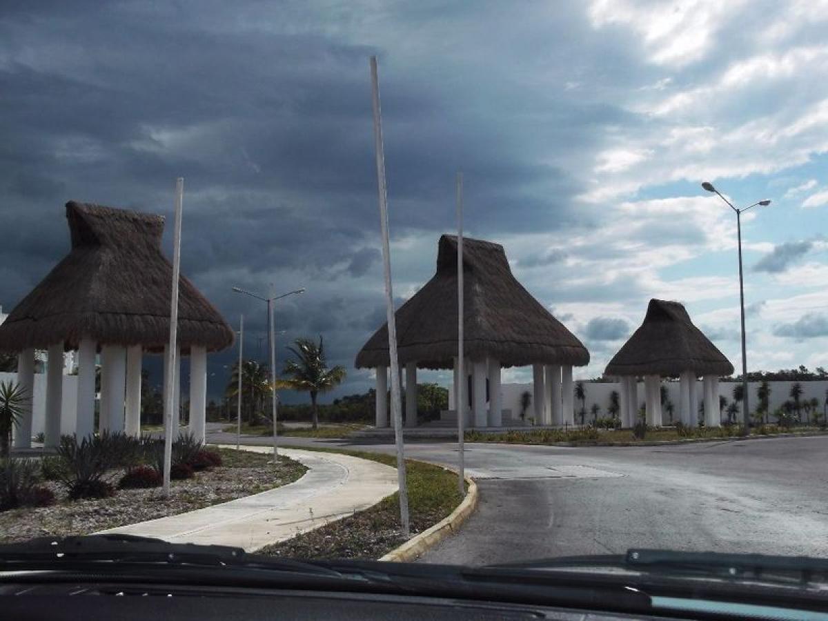 Picture of Apartment For Sale in Solidaridad, Quintana Roo, Mexico