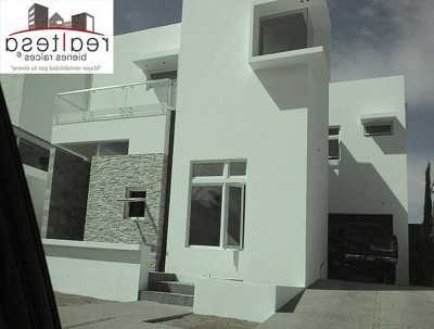 Home For Sale in Chihuahua, Mexico