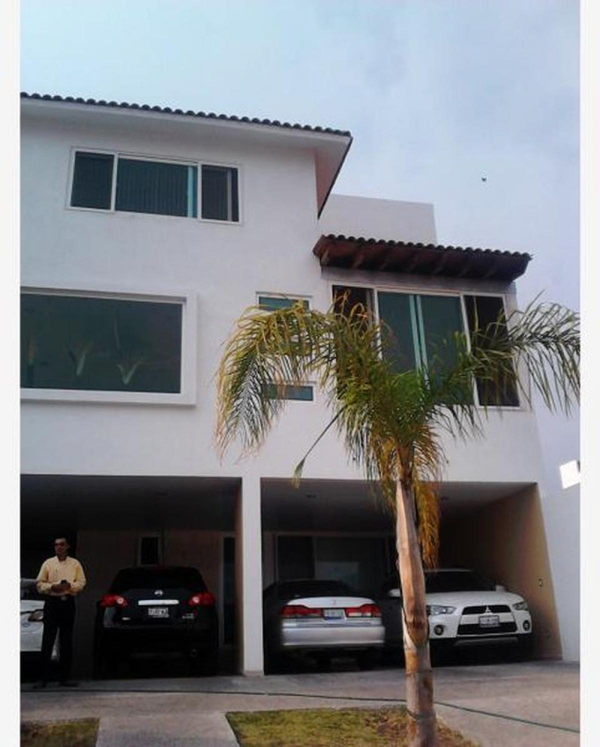 Picture of Home For Sale in Huimilpan, Queretaro, Mexico