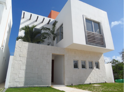 Home For Sale in Solidaridad, Mexico