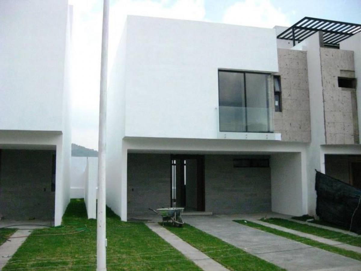 Picture of Home For Sale in Tlajomulco De Zuniga, Jalisco, Mexico