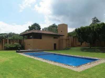 Home For Sale in Valle De Bravo, Mexico