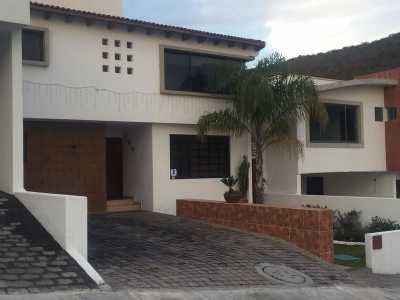 Home For Sale in Huimilpan, Mexico