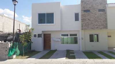 Home For Sale in Tlajomulco De Zuniga, Mexico