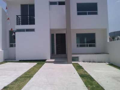 Home For Sale in Huimilpan, Mexico