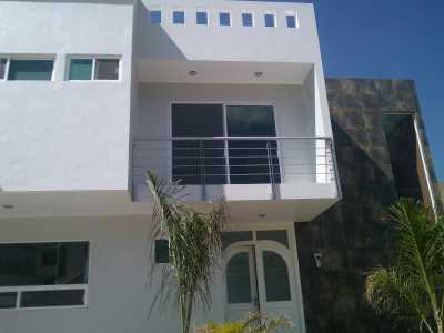 Home For Sale in Huimilpan, Mexico