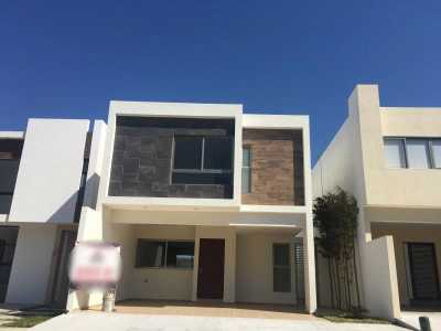 Home For Sale in Veracruz De Ignacio De La Llave, Mexico
