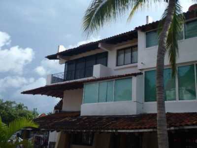Apartment For Sale in Zihuatanejo De Azueta, Mexico