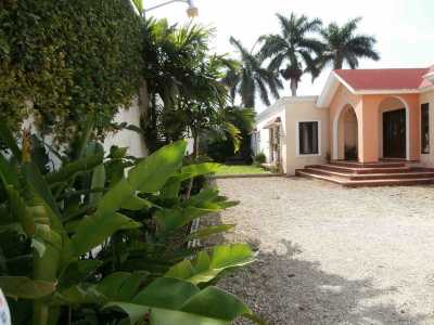 Home For Sale in Yucatan, Mexico