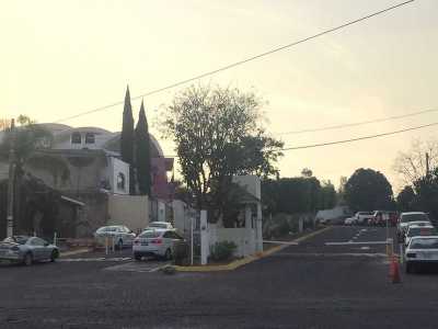 Residential Land For Sale in San Pedro Tlaquepaque, Mexico