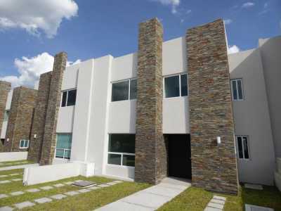 Home For Sale in El Marques, Mexico