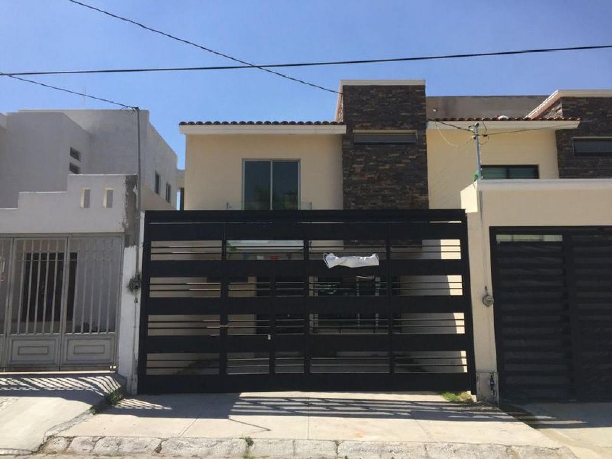 Picture of Home For Sale in San Pedro Tlaquepaque, Jalisco, Mexico