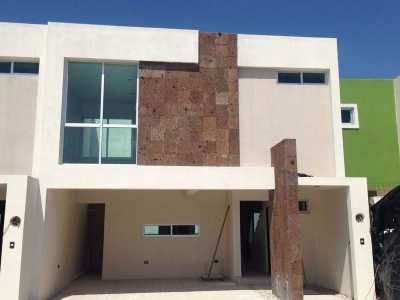 Home For Sale in Nacajuca, Mexico