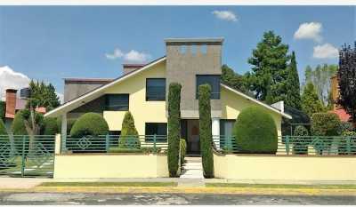 Home For Sale in Metepec, Mexico