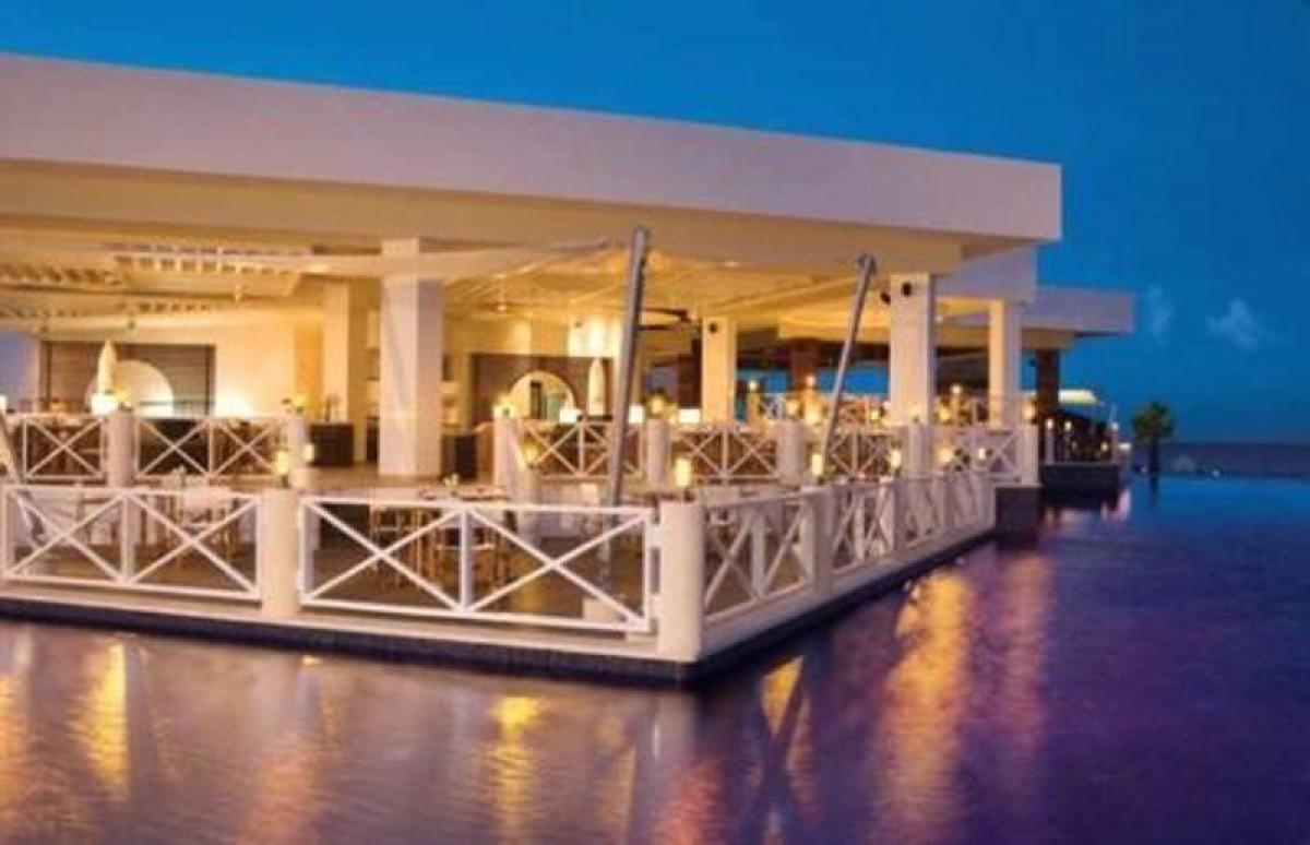 Picture of Apartment Building For Sale in Benito Juarez, Mexico City, Mexico