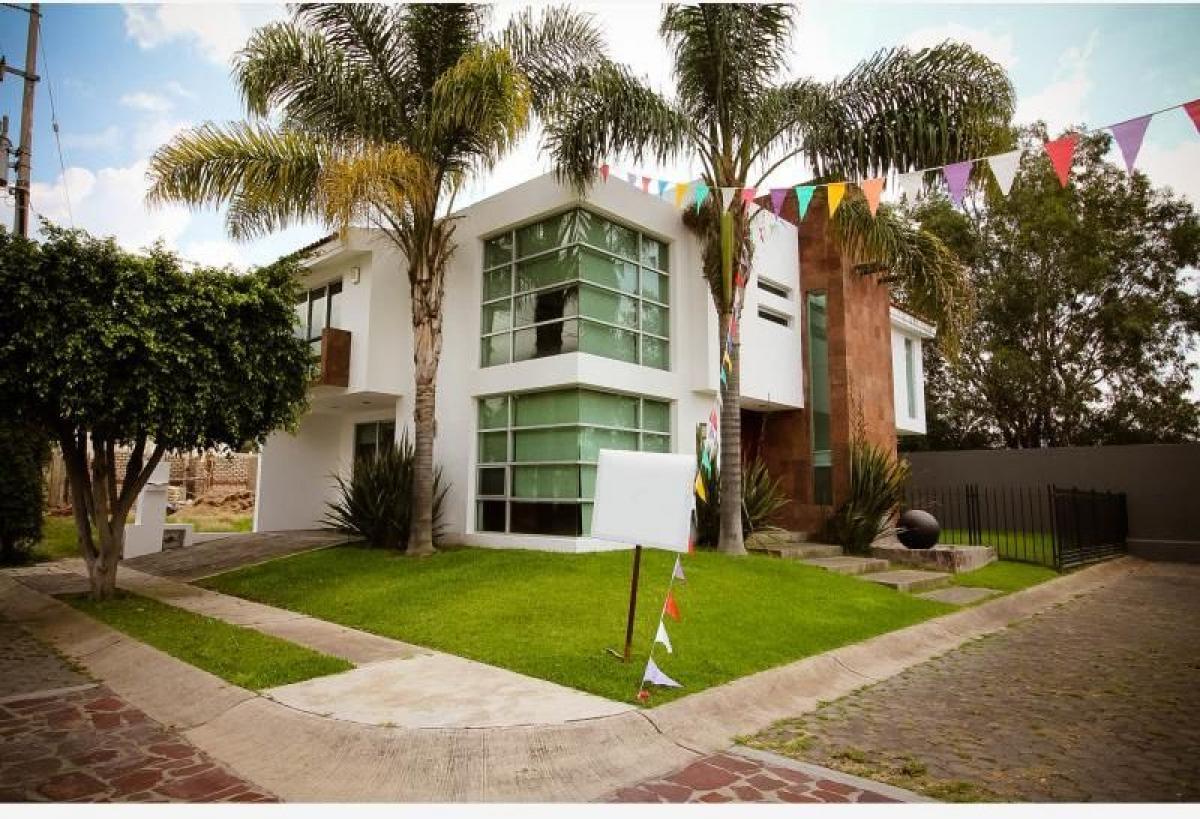 Picture of Home For Sale in Tlajomulco De Zuniga, Jalisco, Mexico