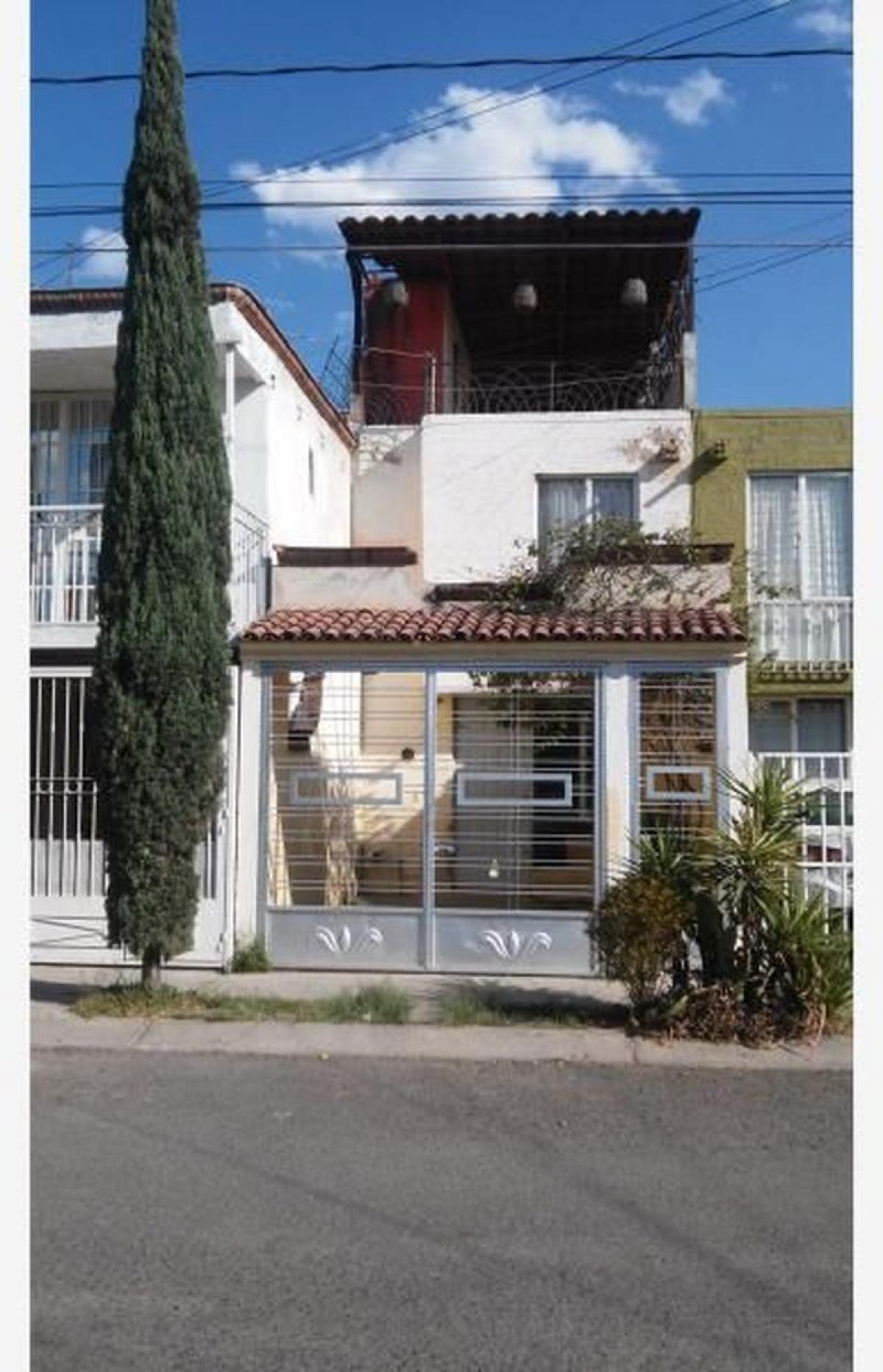 Picture of Home For Sale in San Pedro Tlaquepaque, Jalisco, Mexico