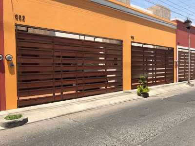 Home For Sale in San Pedro Tlaquepaque, Mexico