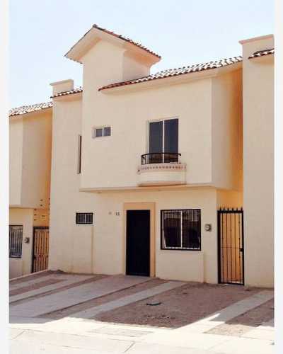 Home For Sale in Tlajomulco De Zuniga, Mexico