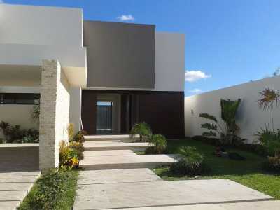 Home For Sale in Yucatan, Mexico