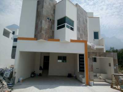 Home For Sale in Nuevo Leon, Mexico