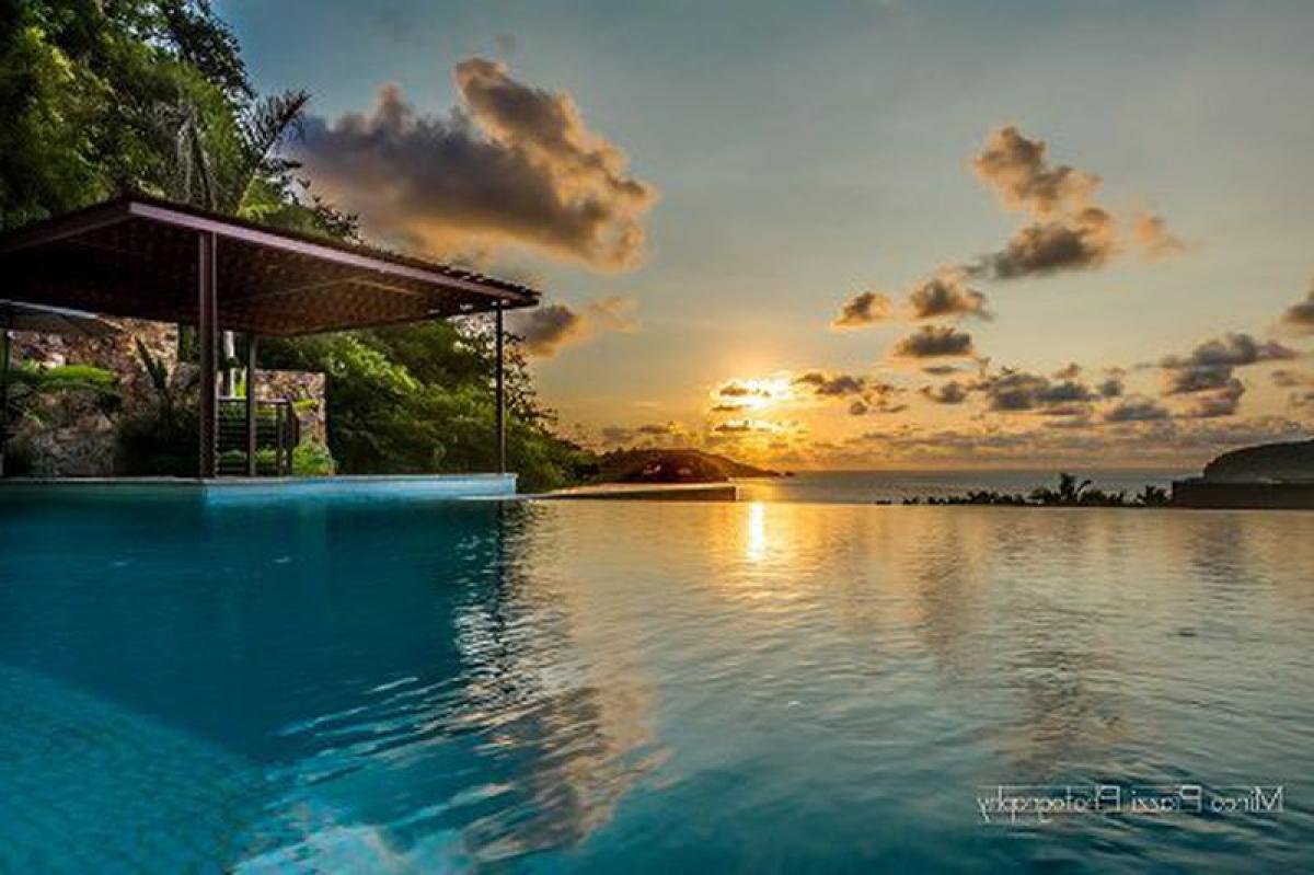 Picture of Other Commercial For Sale in Zihuatanejo De Azueta, Guerrero, Mexico