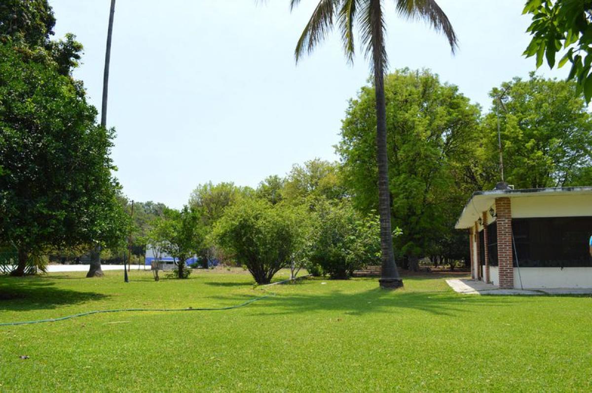 Picture of Residential Land For Sale in Xochitepec, Morelos, Mexico