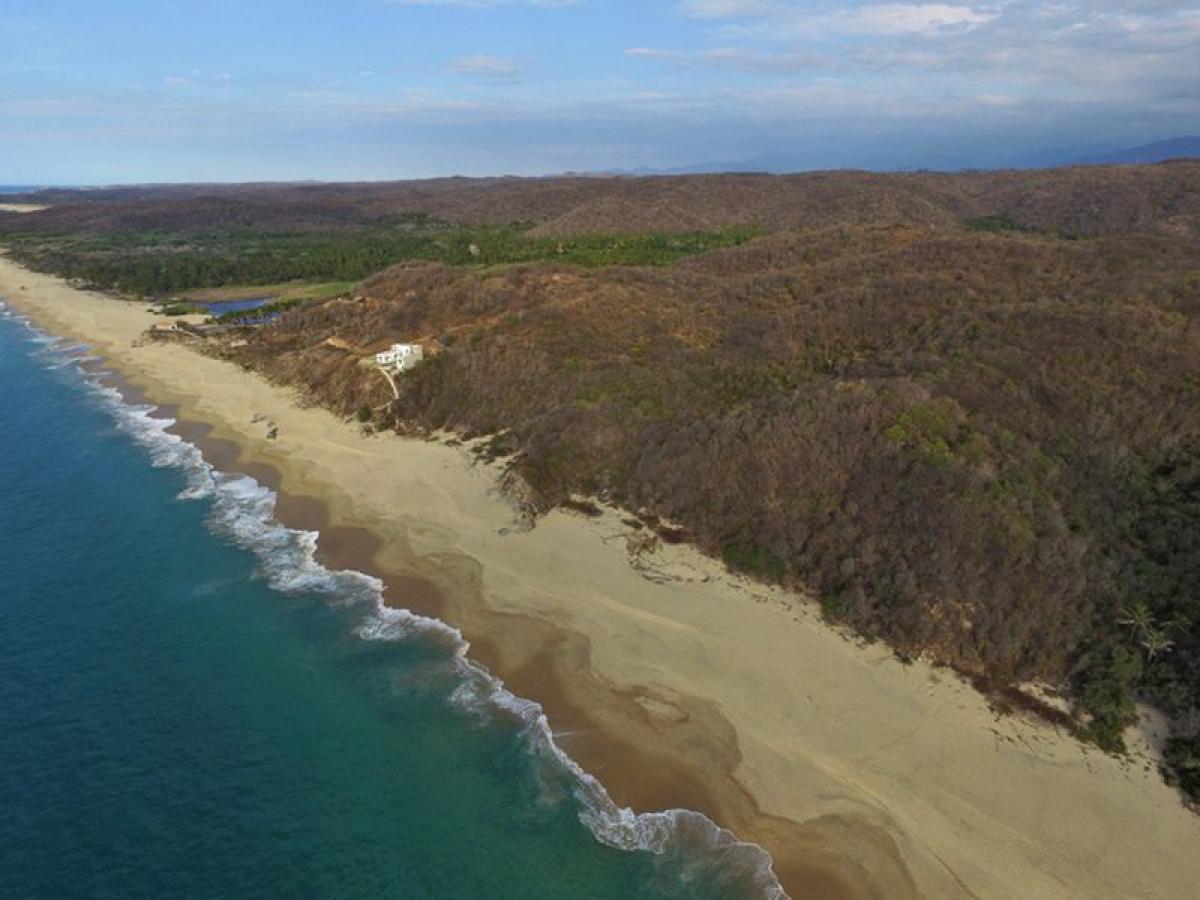 Picture of Other Commercial For Sale in San Pedro Pochutla, Oaxaca, Mexico