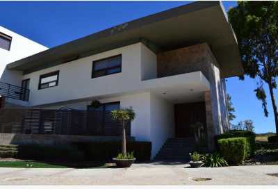 Home For Sale in Leon, Mexico