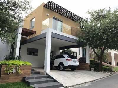 Home For Sale in Santiago, Mexico