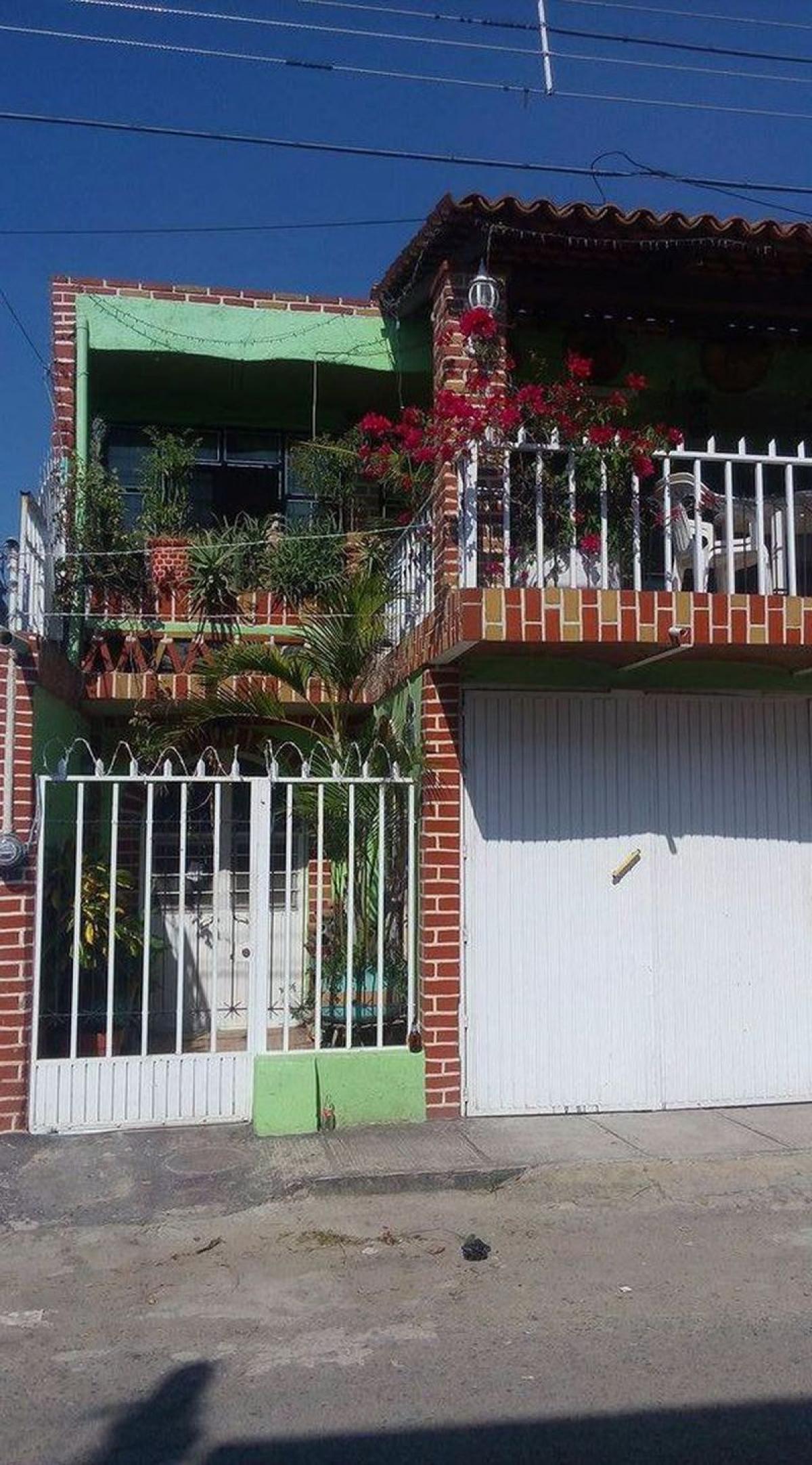 Picture of Home For Sale in Poncitlan, Jalisco, Mexico