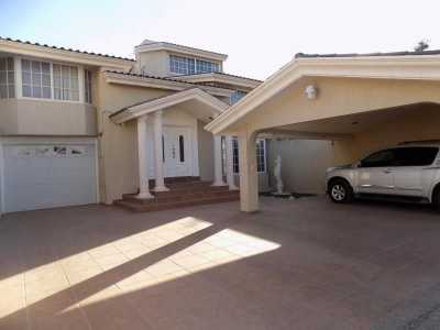 Home For Sale in Leon, Mexico