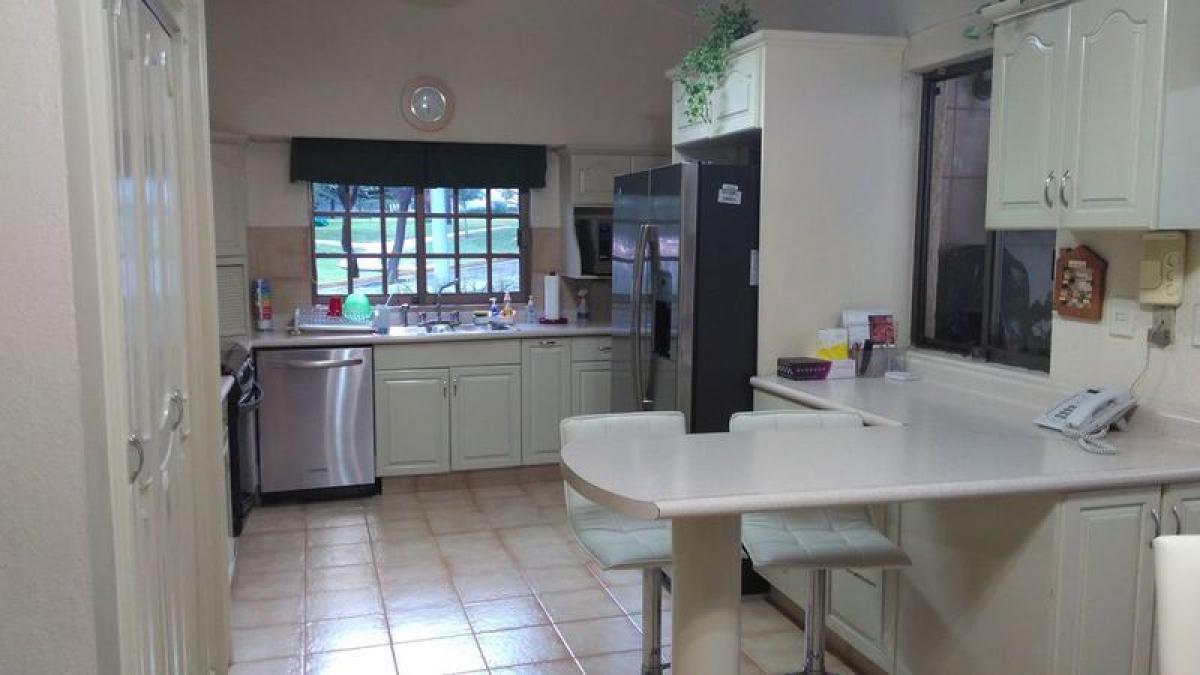 Picture of Home For Sale in San Pedro Garza Garcia, Nuevo Leon, Mexico