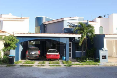 Home For Sale in Carmen, Mexico