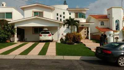 Home For Sale in Atlatlahucan, Mexico