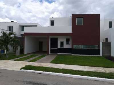 Home For Sale in Conkal, Mexico