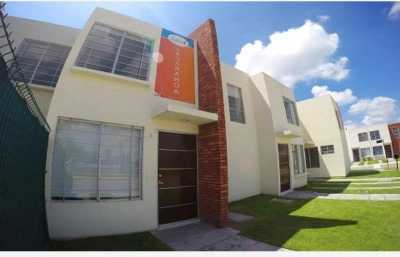 Home For Sale in Tlajomulco De Zuniga, Mexico