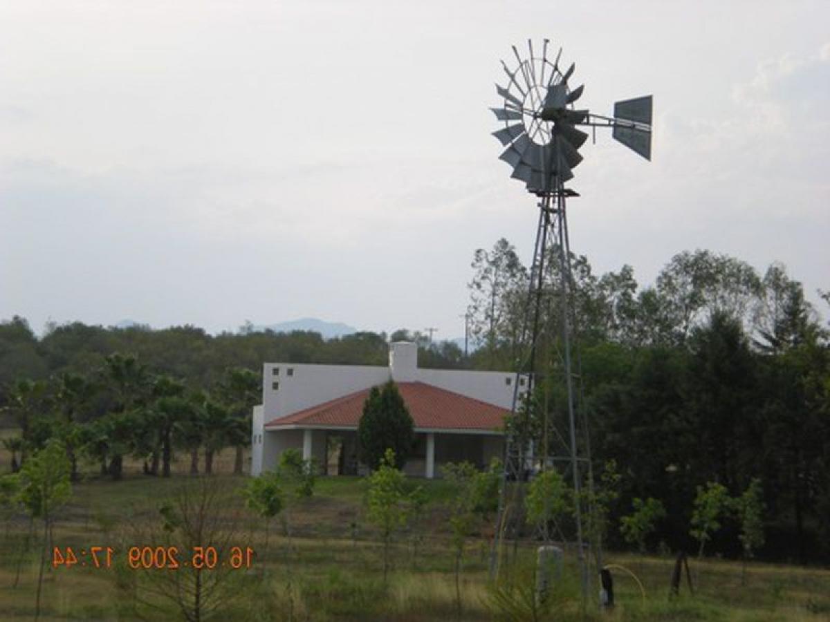Picture of Home For Sale in Cadereyta Jimenez, Nuevo Leon, Mexico