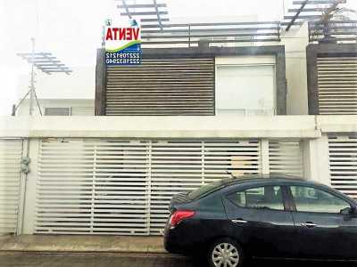 Home For Sale in Cuautlancingo, Mexico