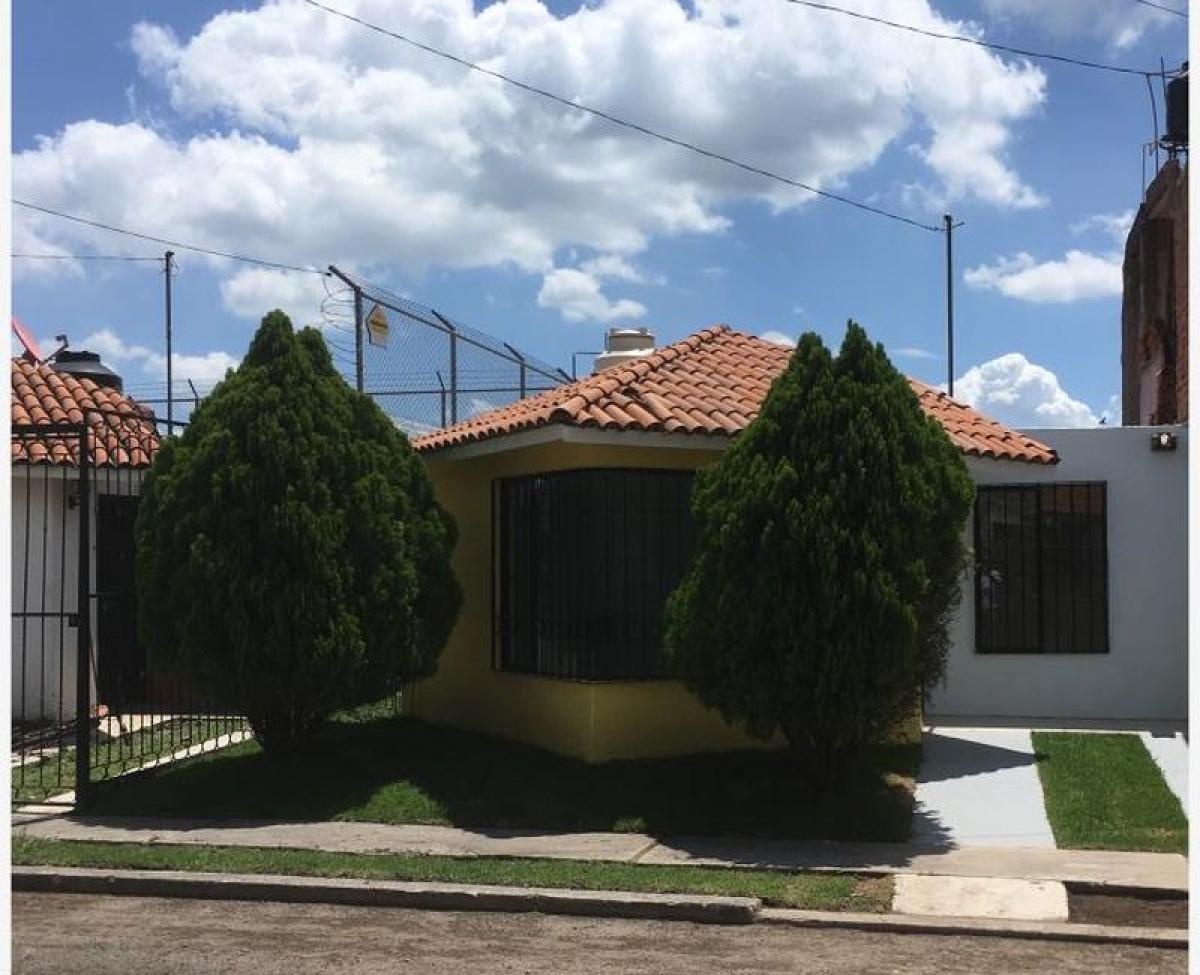 Picture of Home For Sale in El Salto, Jalisco, Mexico