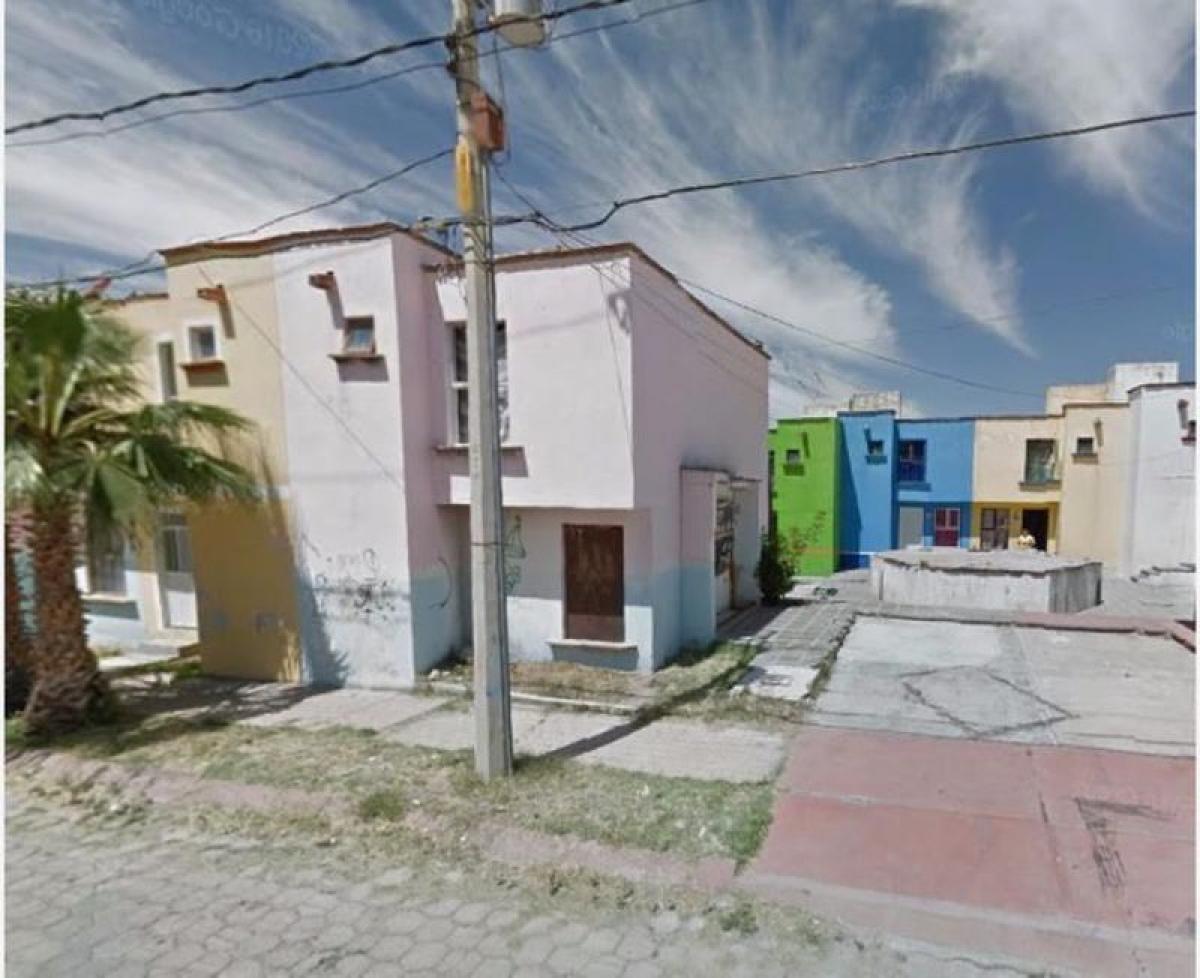 Picture of Apartment For Sale in Lagos De Moreno, Jalisco, Mexico