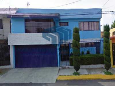 Home For Sale in Naucalpan De Juarez, Mexico