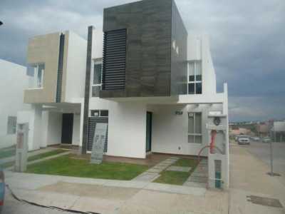 Home For Sale in Irapuato, Mexico