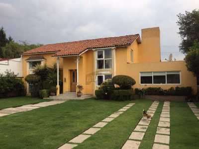 Home For Sale in Metepec, Mexico