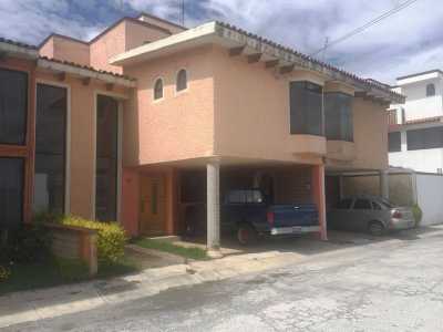 Home For Sale in Zinacantepec, Mexico
